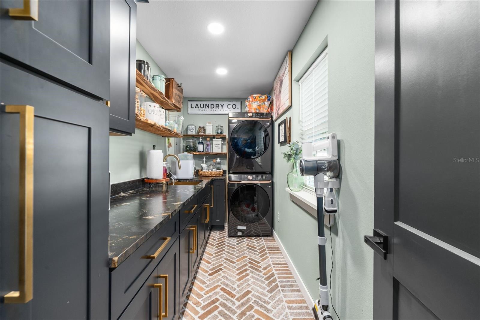 GOLD MEDAL FARMS - Residential