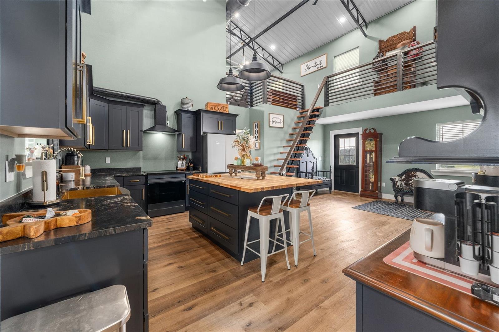 GOLD MEDAL FARMS - Residential