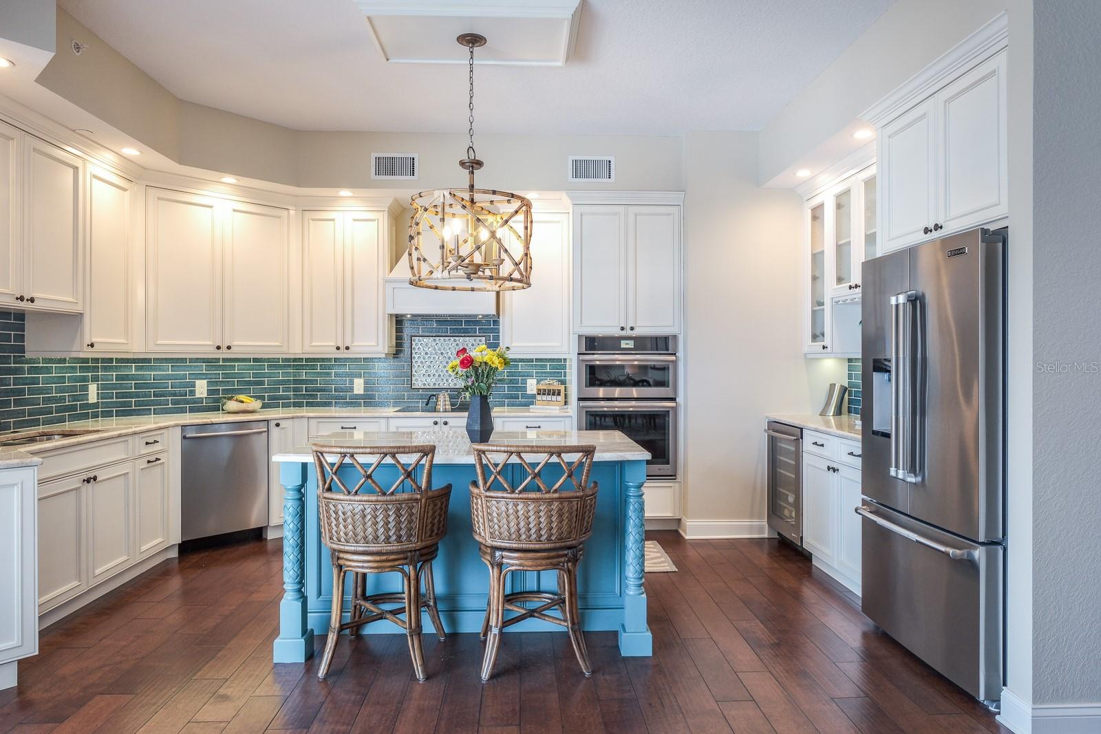 MANDALAY BEACH CLUB CONDO - Residential