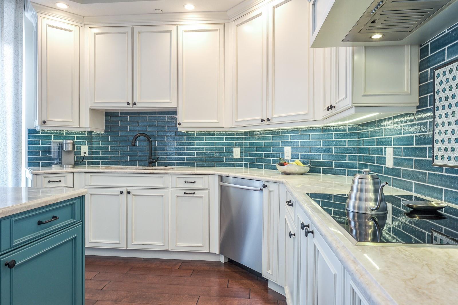 MANDALAY BEACH CLUB CONDO - Residential