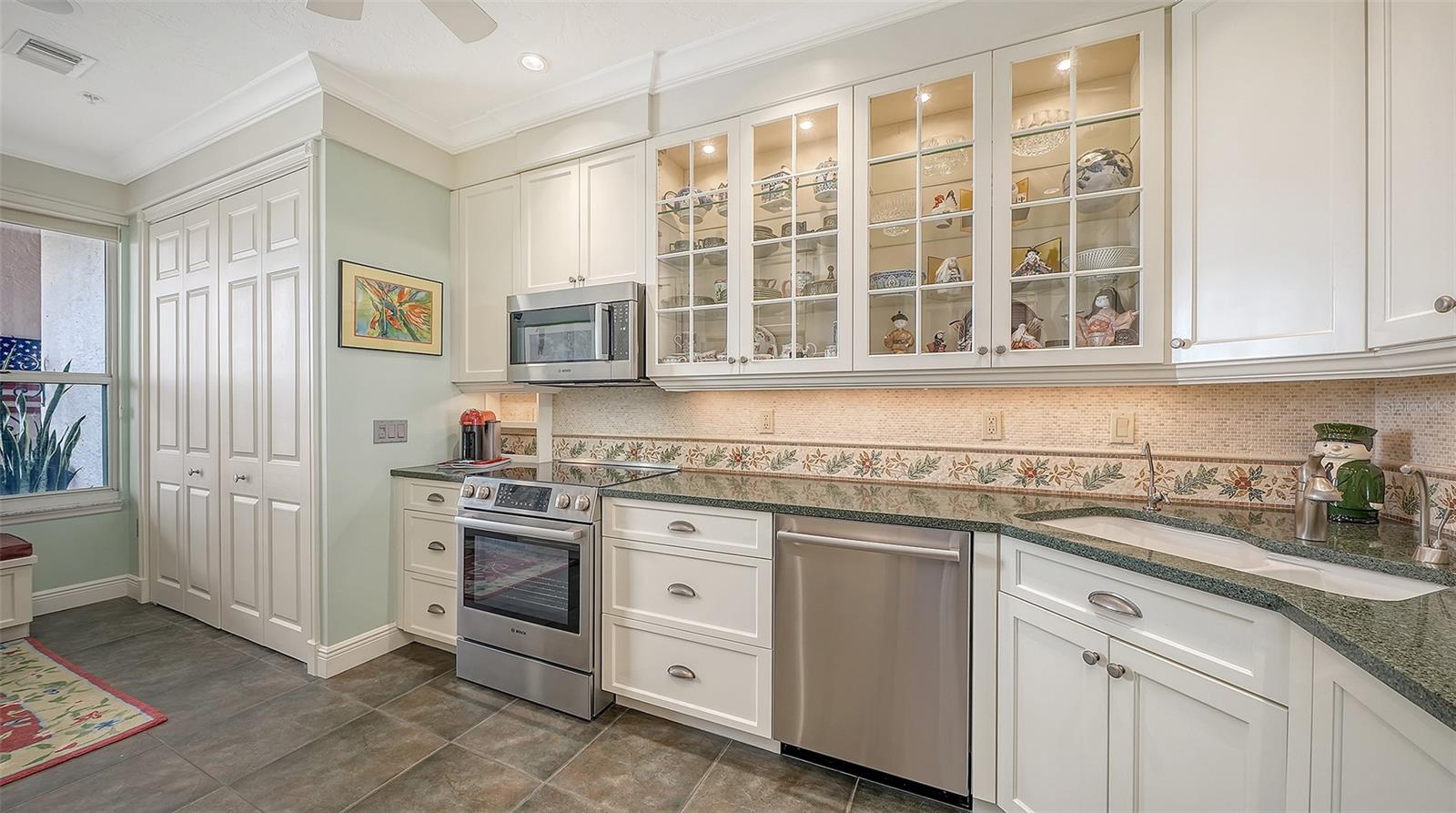 EAGLES POINT AT THE LANDINGS 1 - Residential