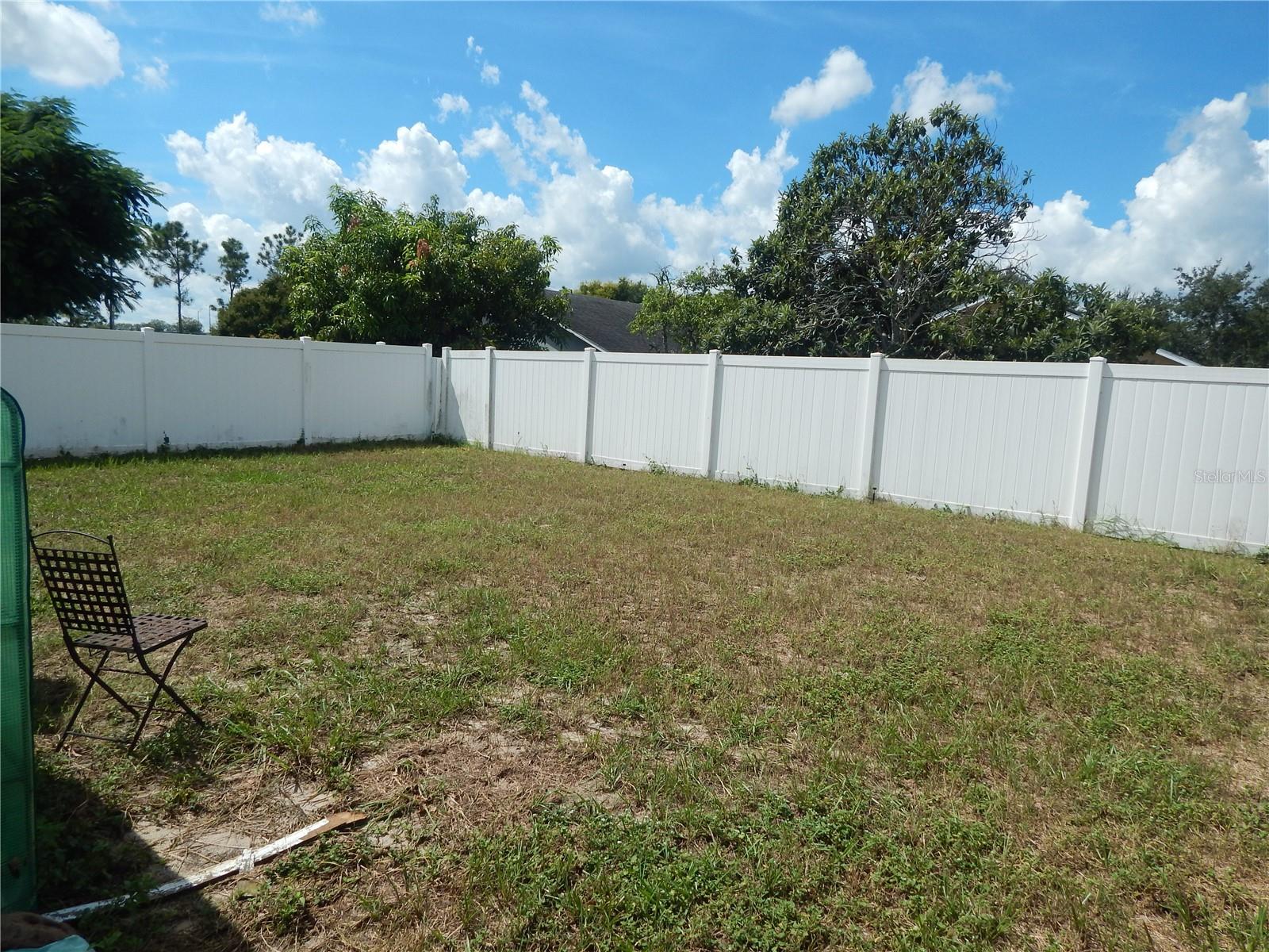 1614 RED RUFFLE COURT