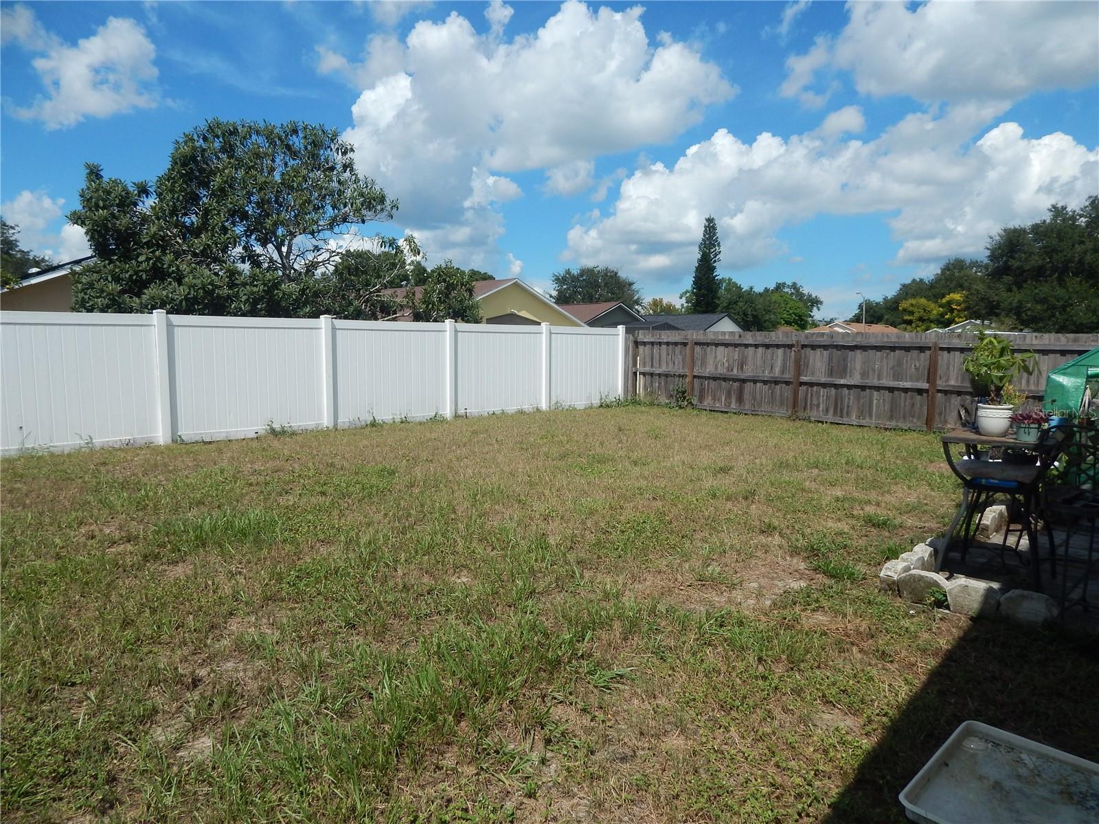 1614 RED RUFFLE COURT