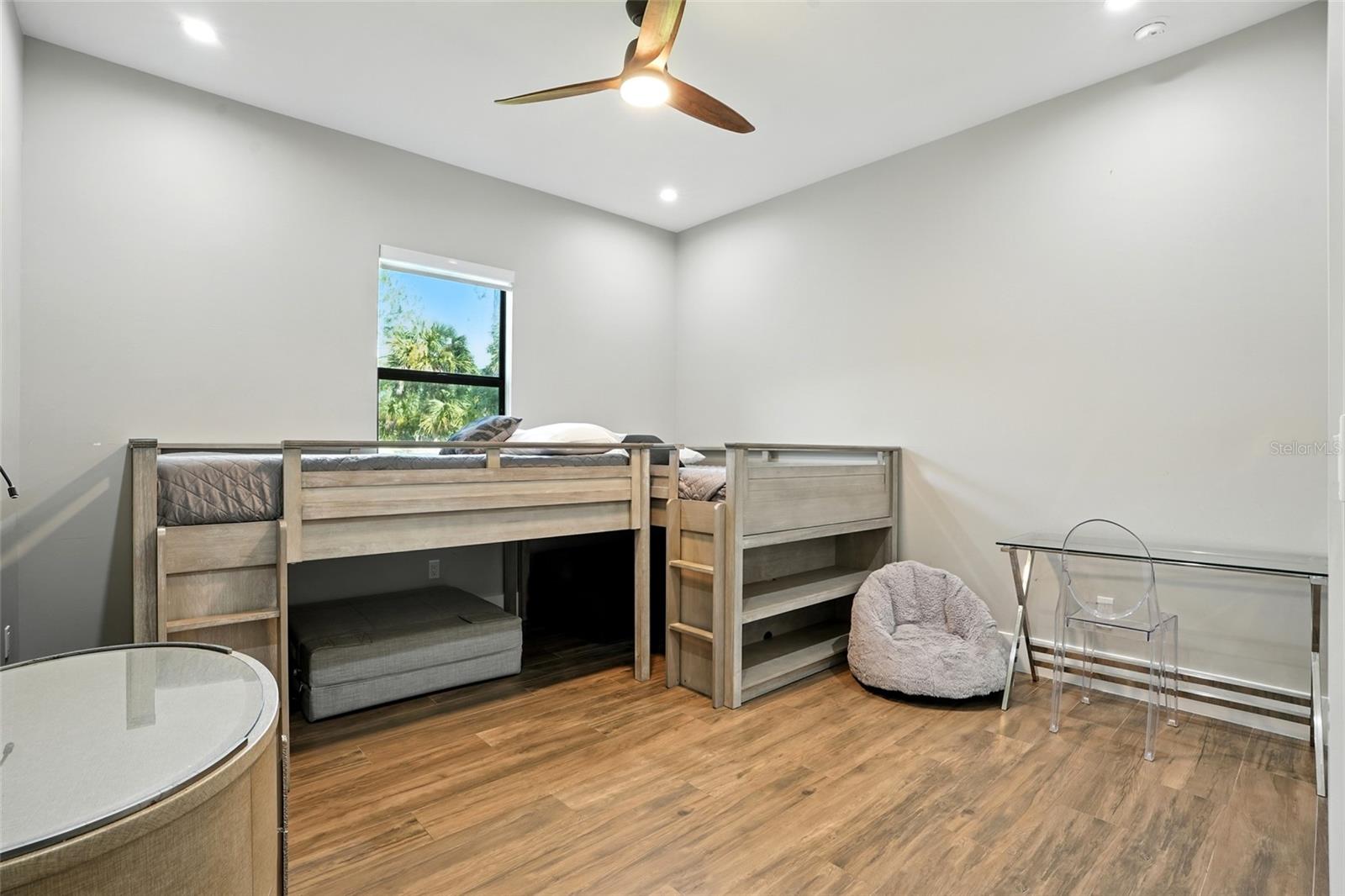 GOLDEN GATE ESTATE UNIT 9 - Residential