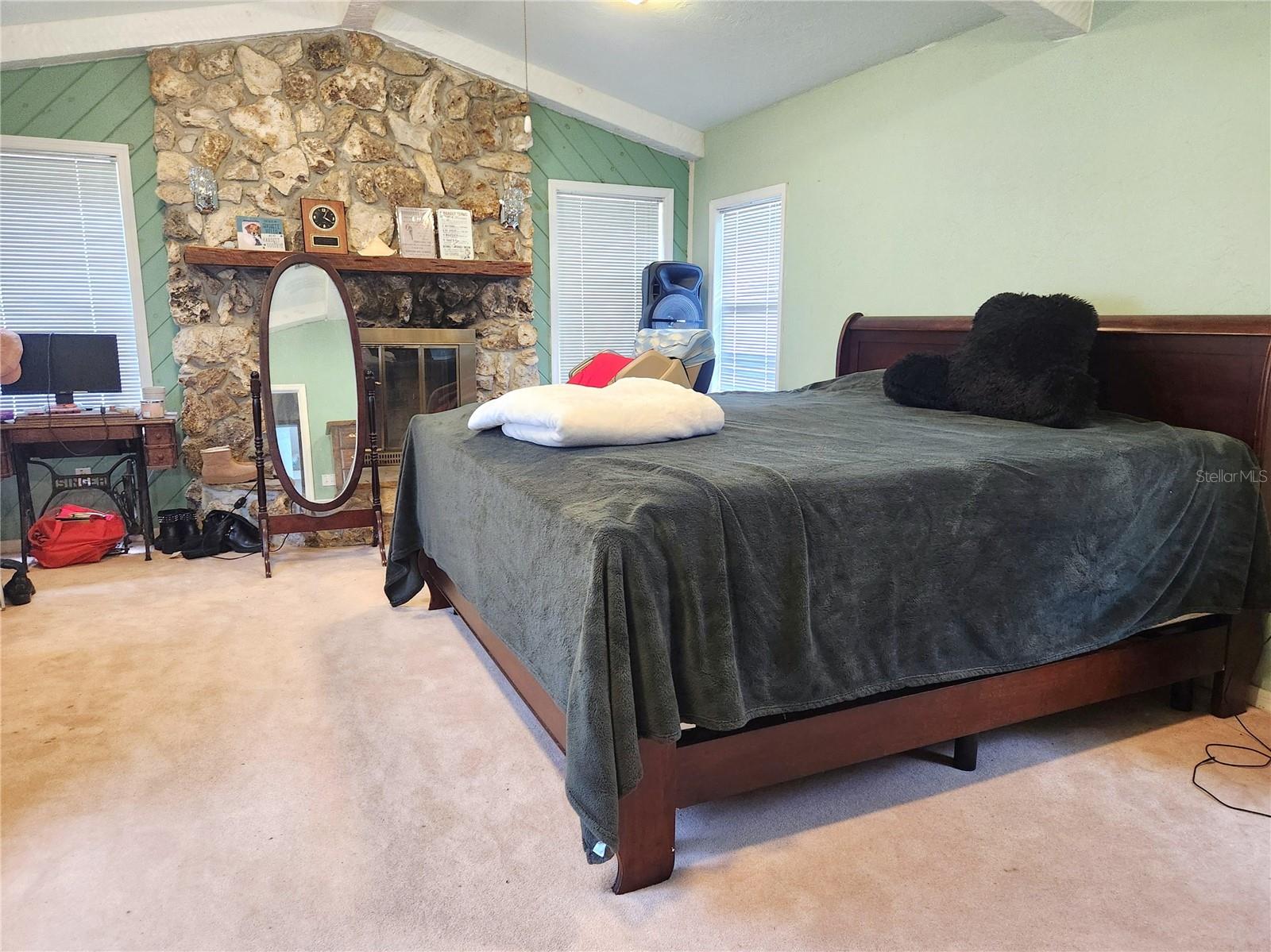 ISLAND LAKE ESTATES - Residential