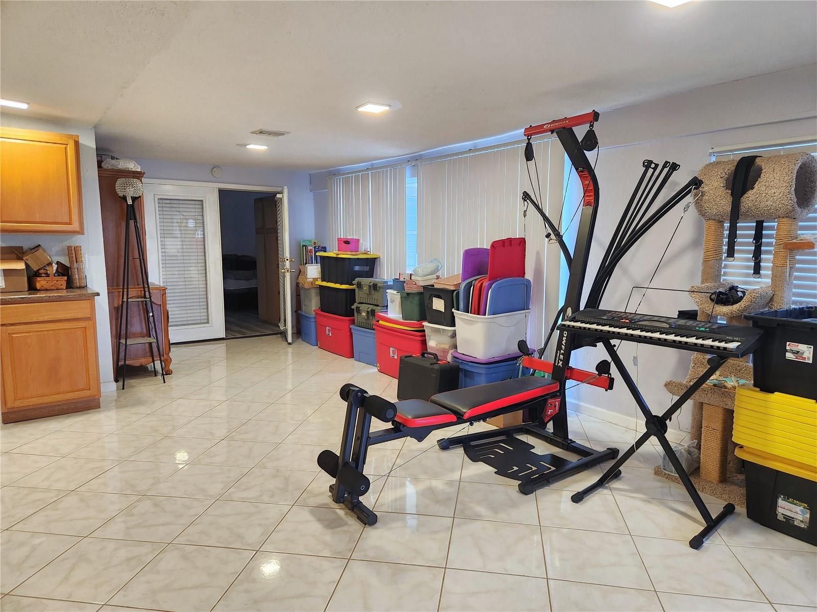 ISLAND LAKE ESTATES - Residential