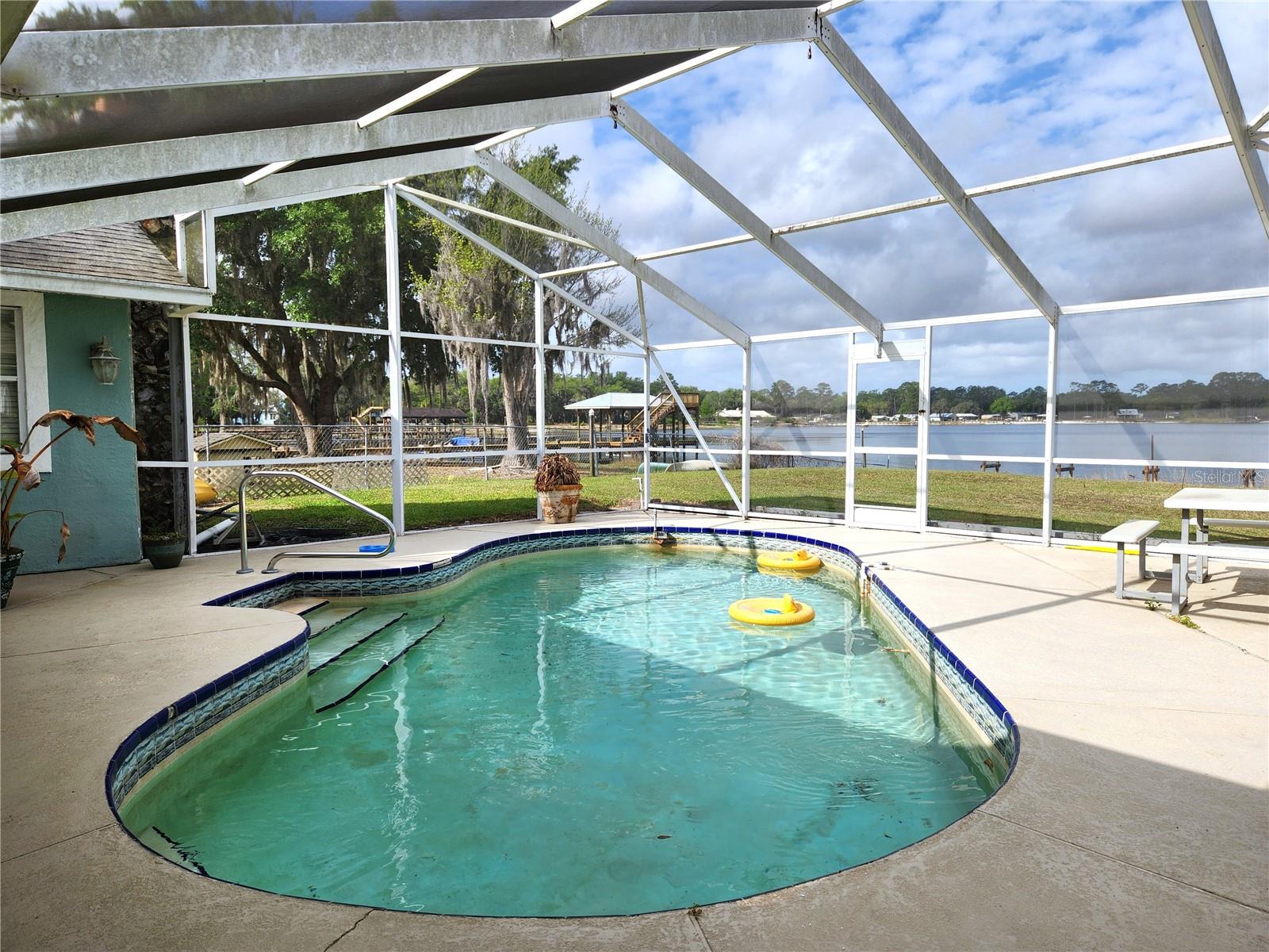 ISLAND LAKE ESTATES - Residential