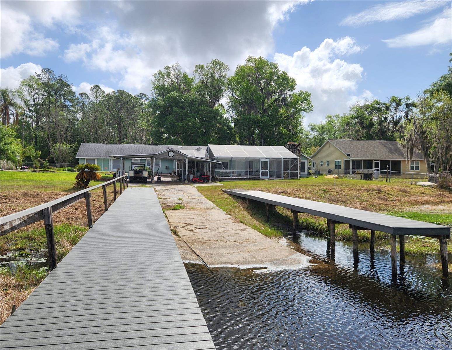 ISLAND LAKE ESTATES - Residential