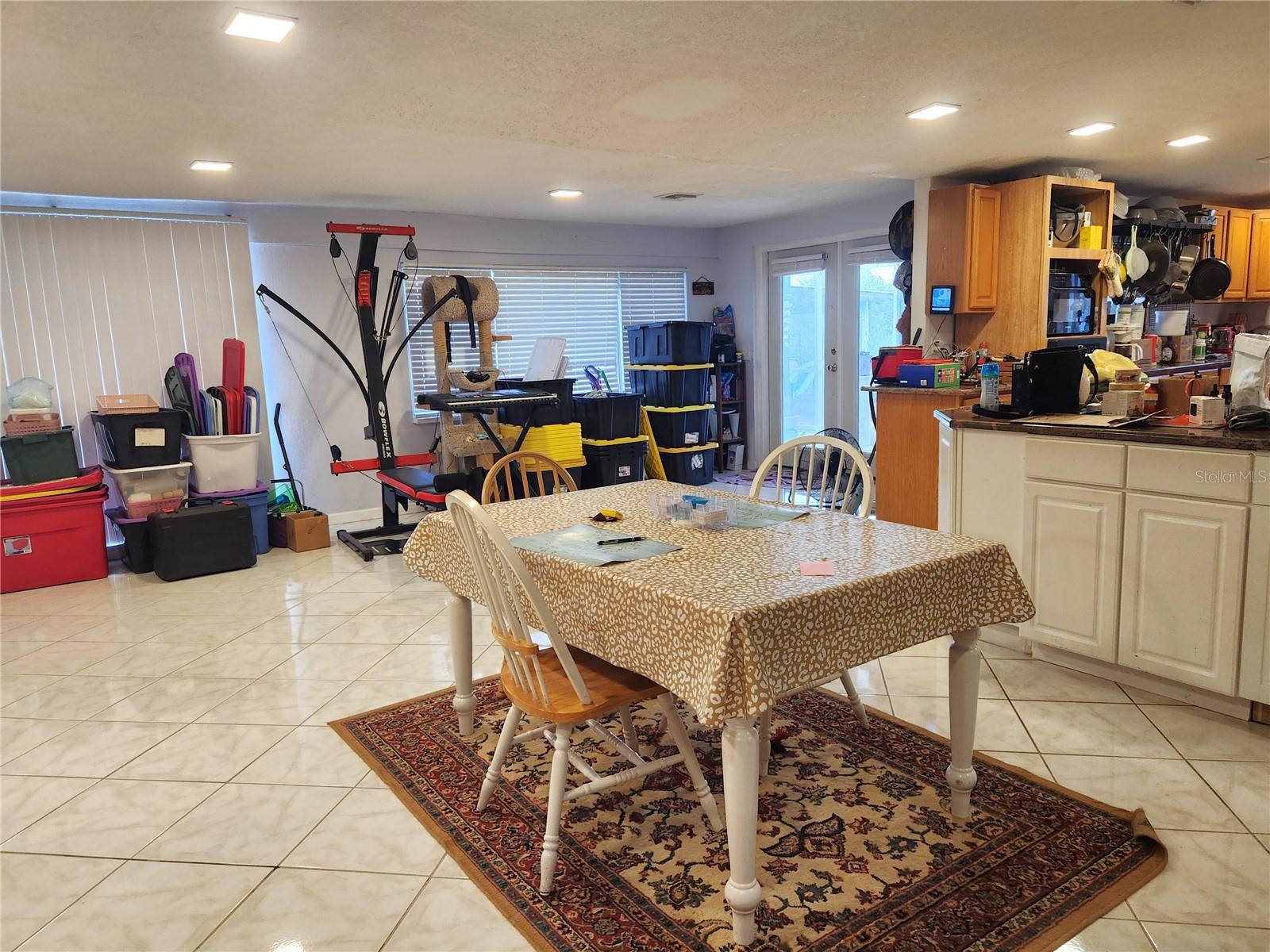 ISLAND LAKE ESTATES - Residential