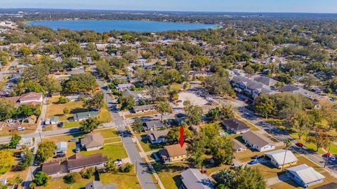 A home in LAKELAND