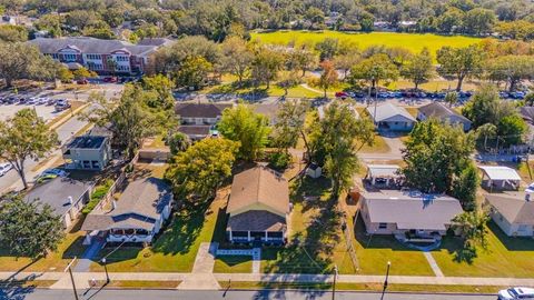 A home in LAKELAND