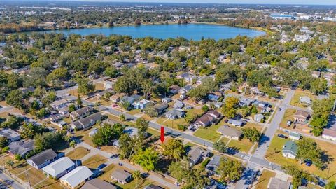 A home in LAKELAND