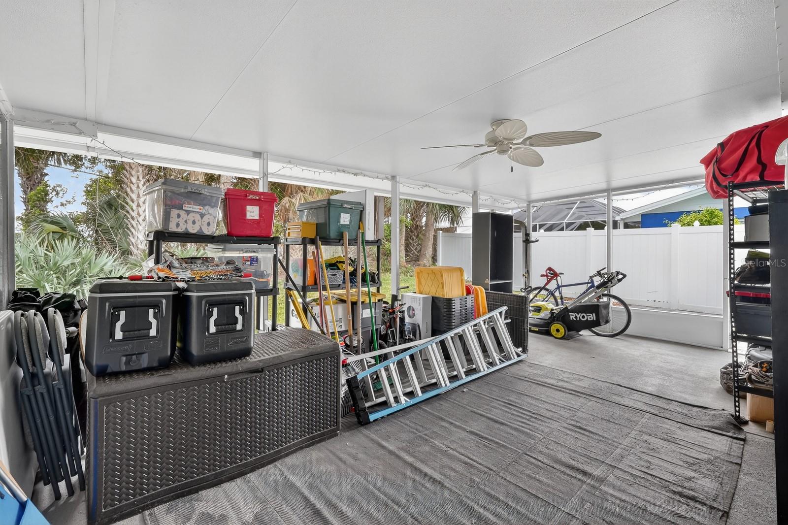 BREAKERS UNIT 02 - Residential