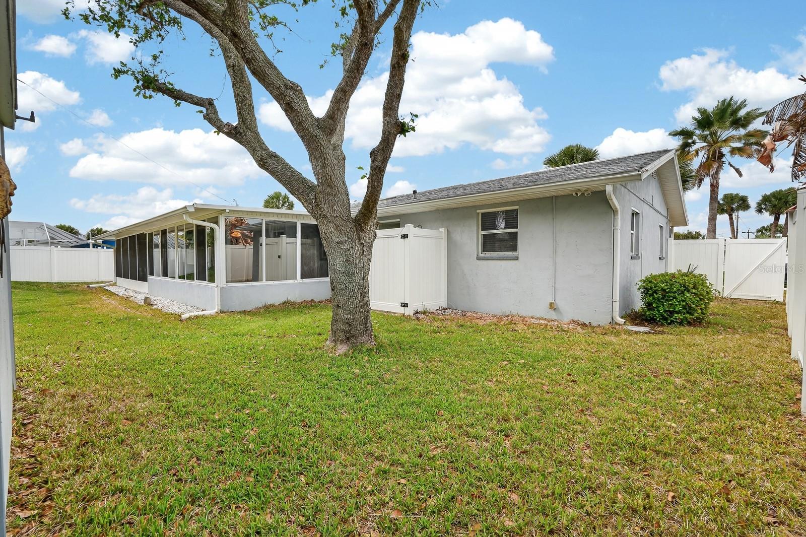 BREAKERS UNIT 02 - Residential