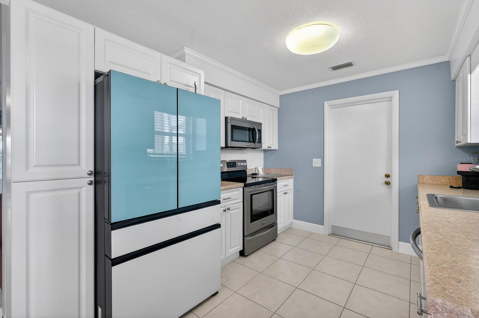 BREAKERS UNIT 02 - Residential