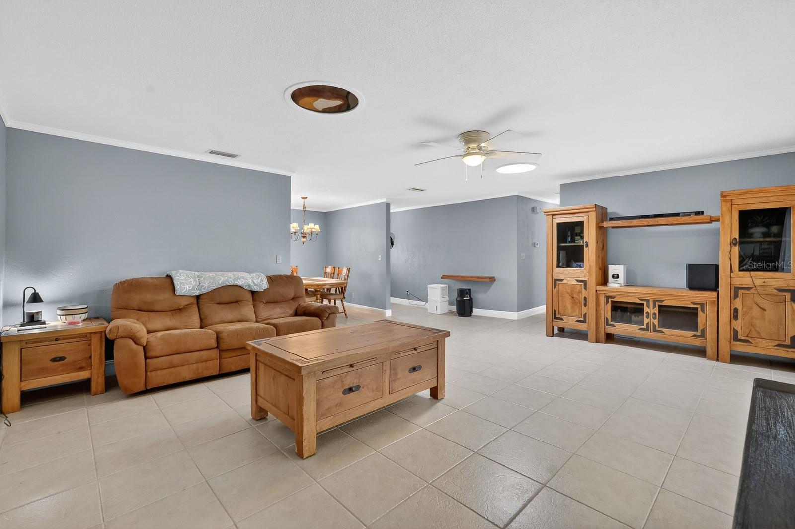 BREAKERS UNIT 02 - Residential