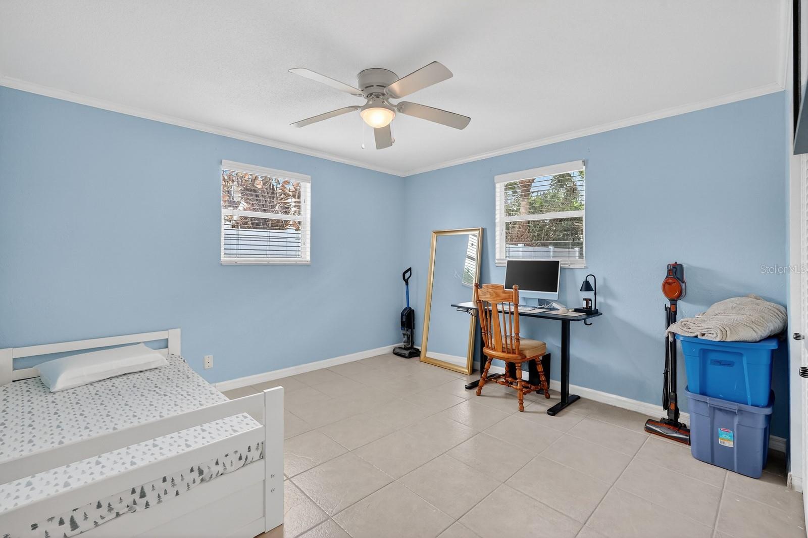 BREAKERS UNIT 02 - Residential