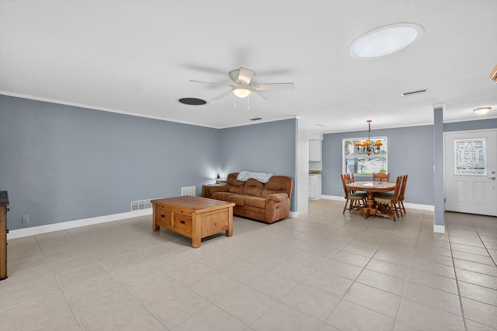 BREAKERS UNIT 02 - Residential