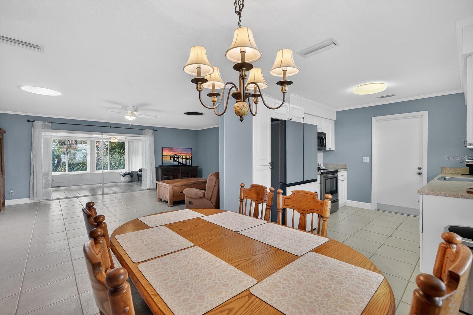 BREAKERS UNIT 02 - Residential