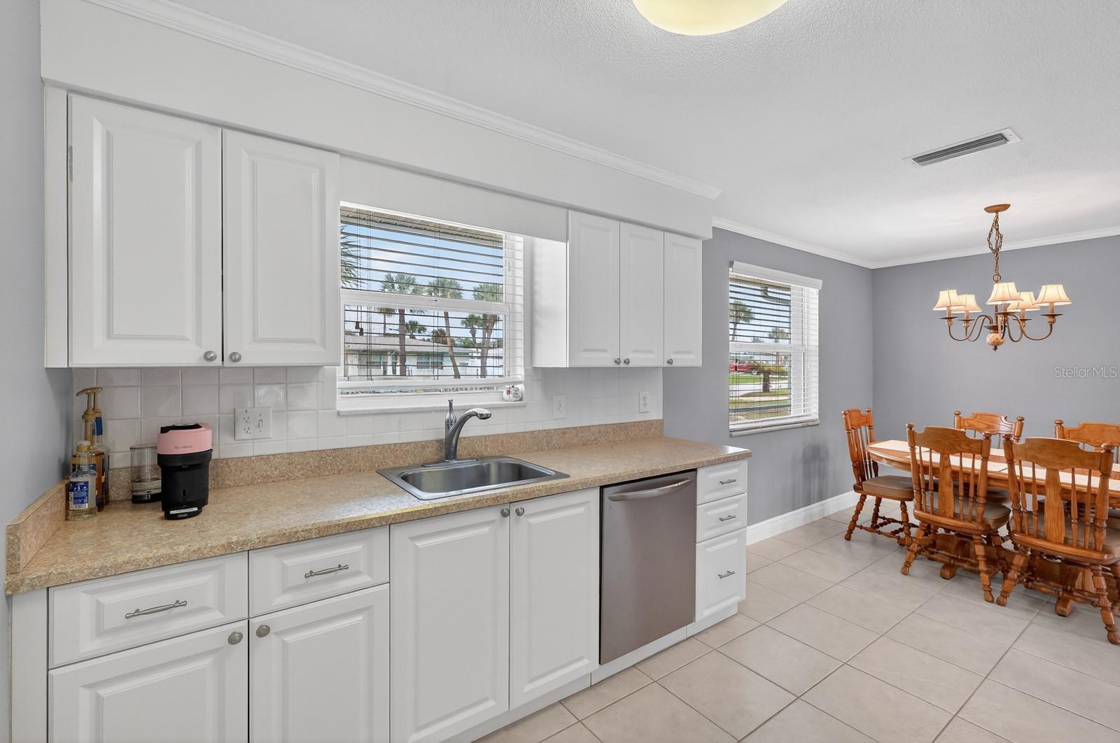 BREAKERS UNIT 02 - Residential