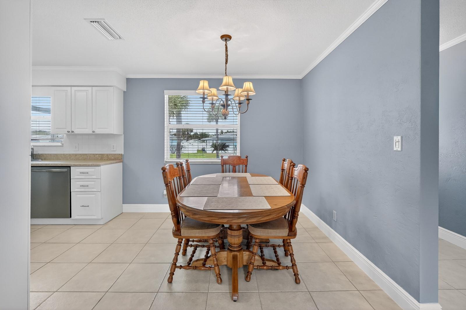 BREAKERS UNIT 02 - Residential