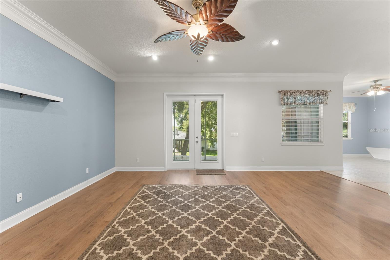 1224 SHORECREST CIRCLE