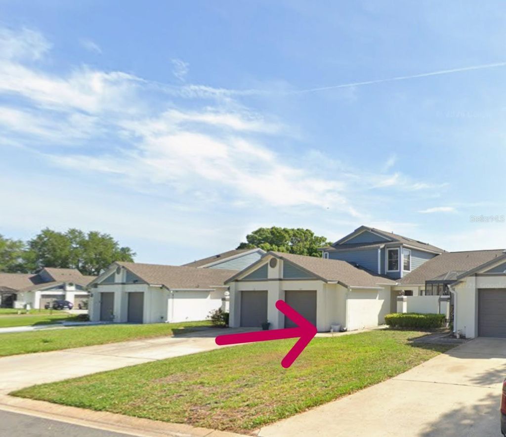 Photo of 147 Lakepointe Circle, Kissimmee, FL 34743 (MLS # S5147489)