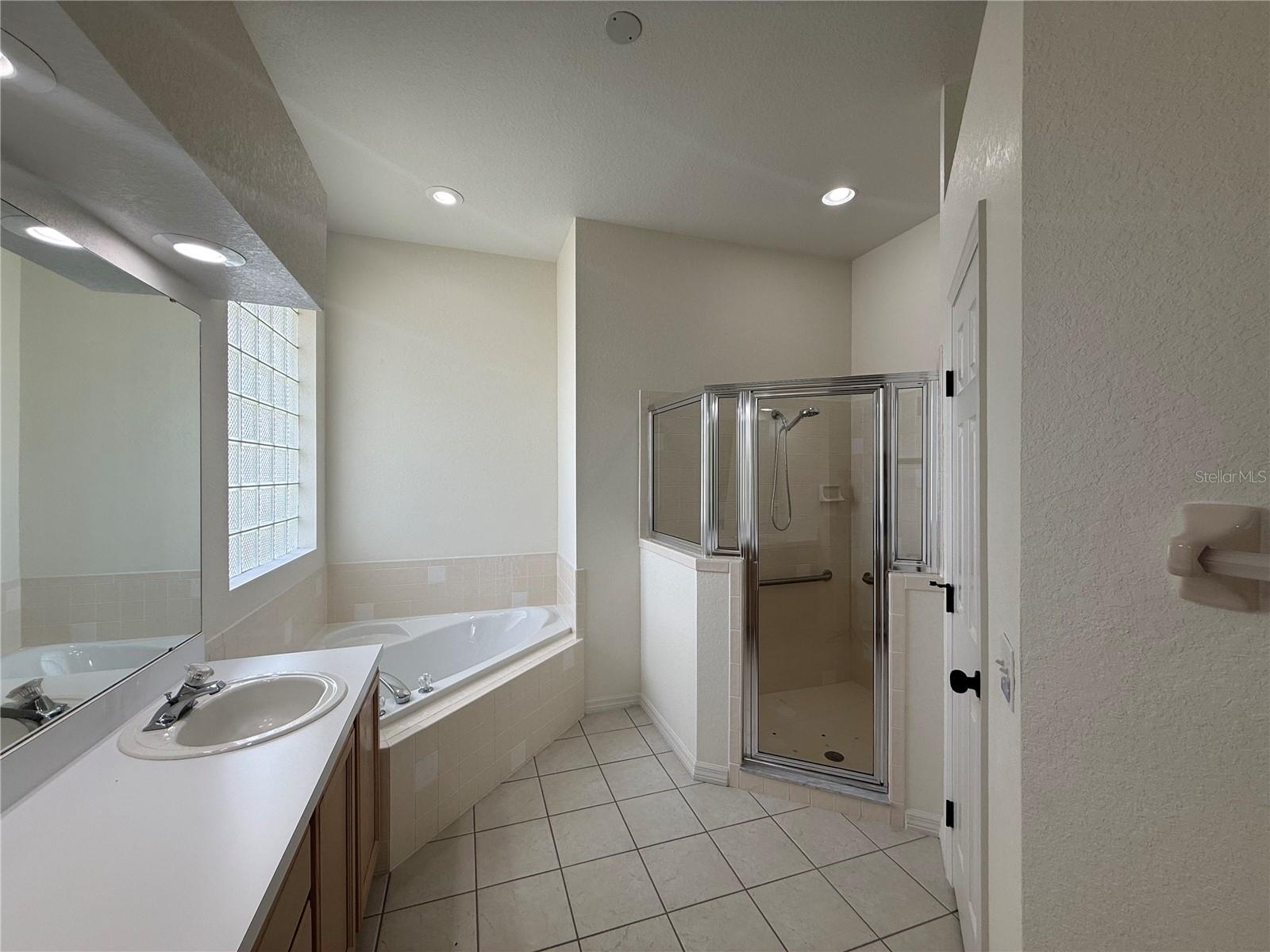 HUNTINGTON HILLS PH 01 - Residential