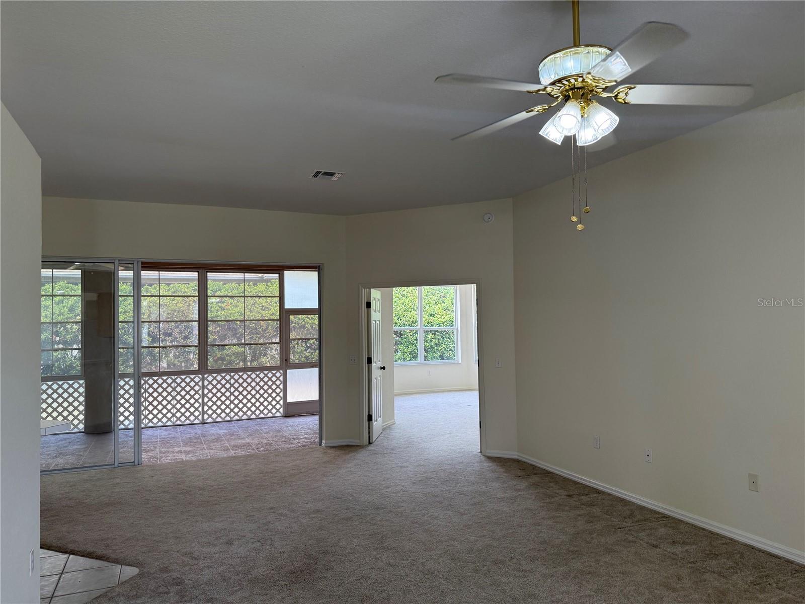 HUNTINGTON HILLS PH 01 - Residential
