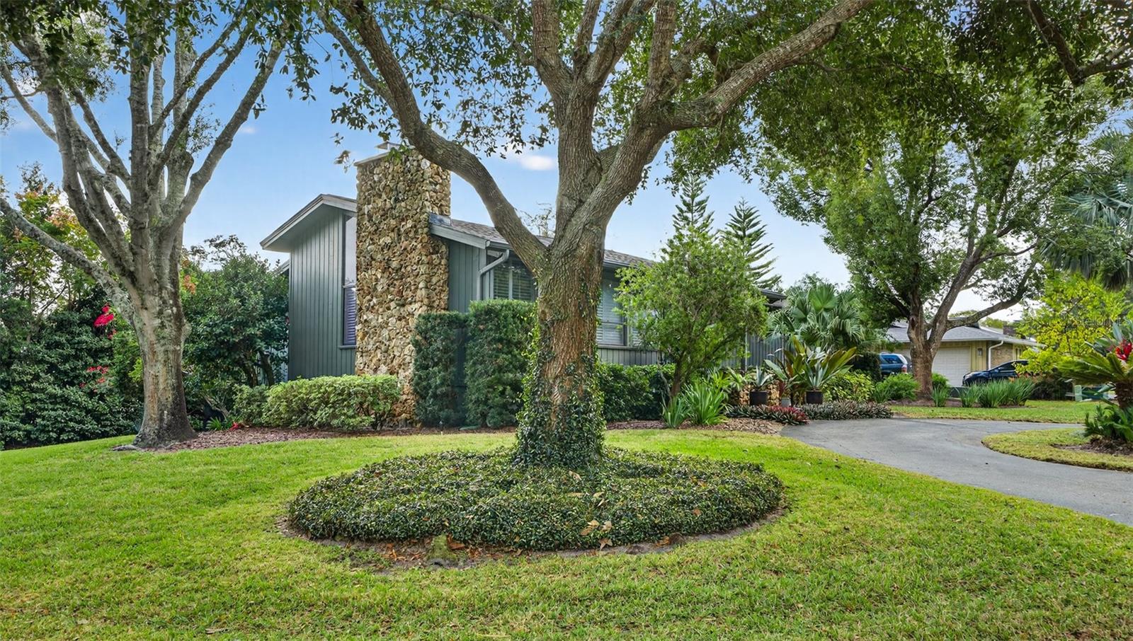 315 SWEET BAY AVENUE