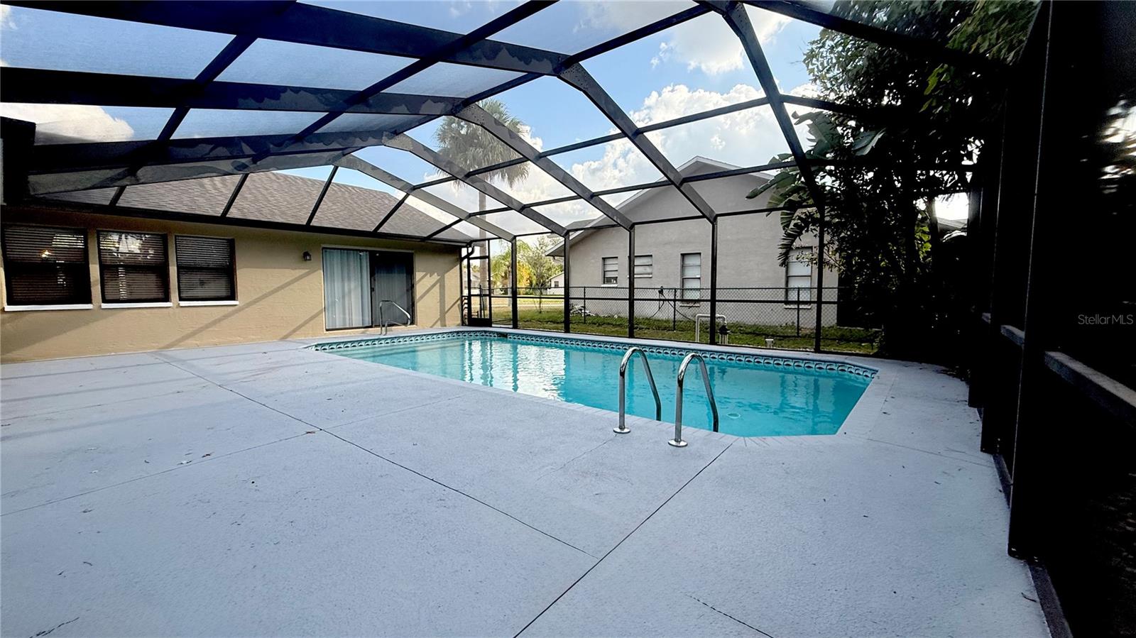 ARLINGTON WOODS - Residential