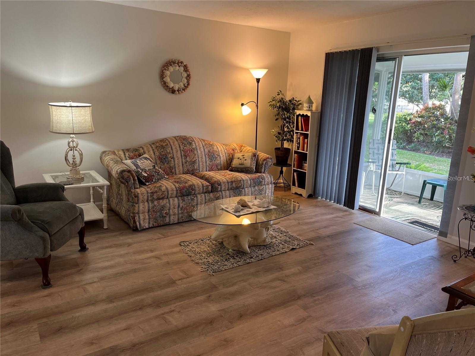 THE FOURTH BAYSHORE - Residential Lease