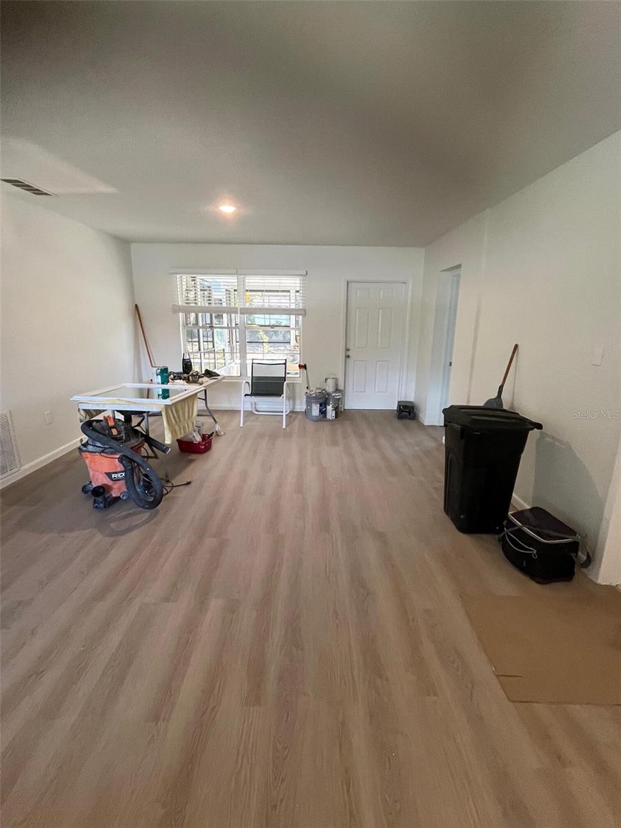 SOUTH VENICE - Residential