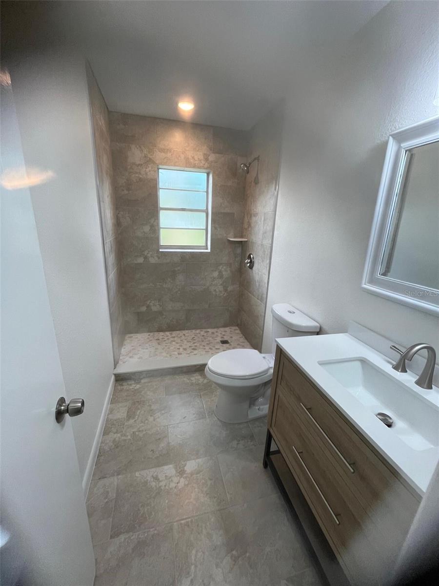 SOUTH VENICE - Residential