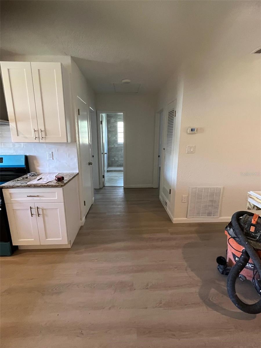 SOUTH VENICE - Residential