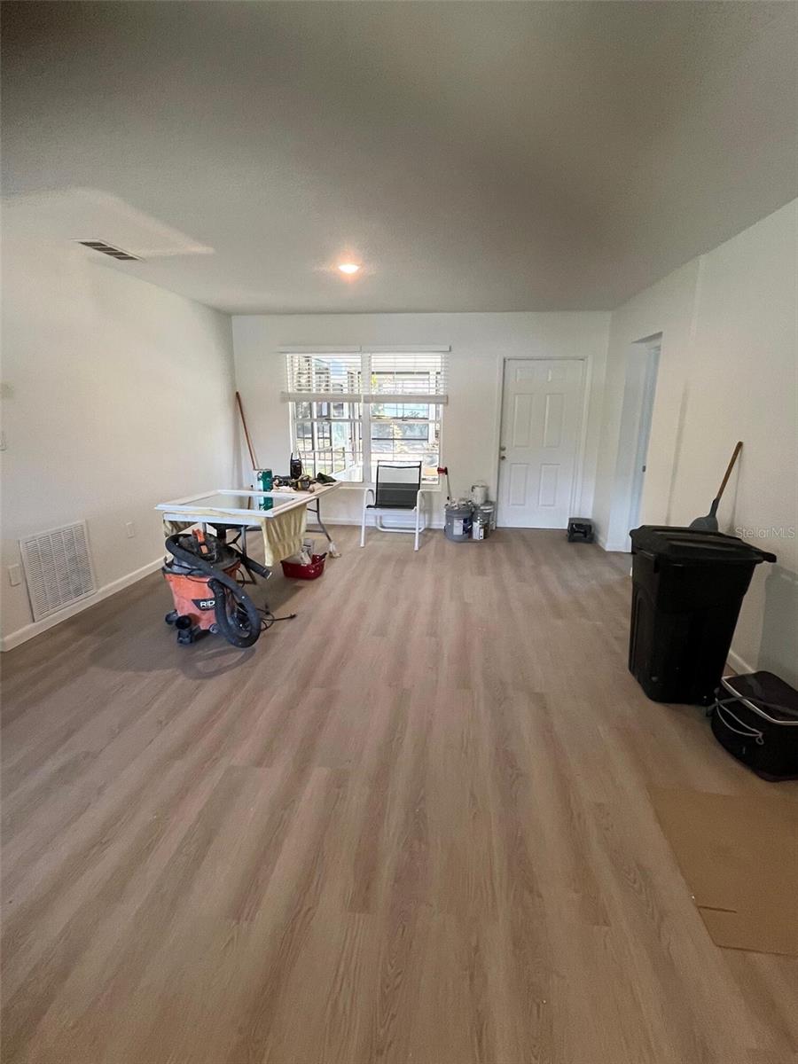 SOUTH VENICE - Residential