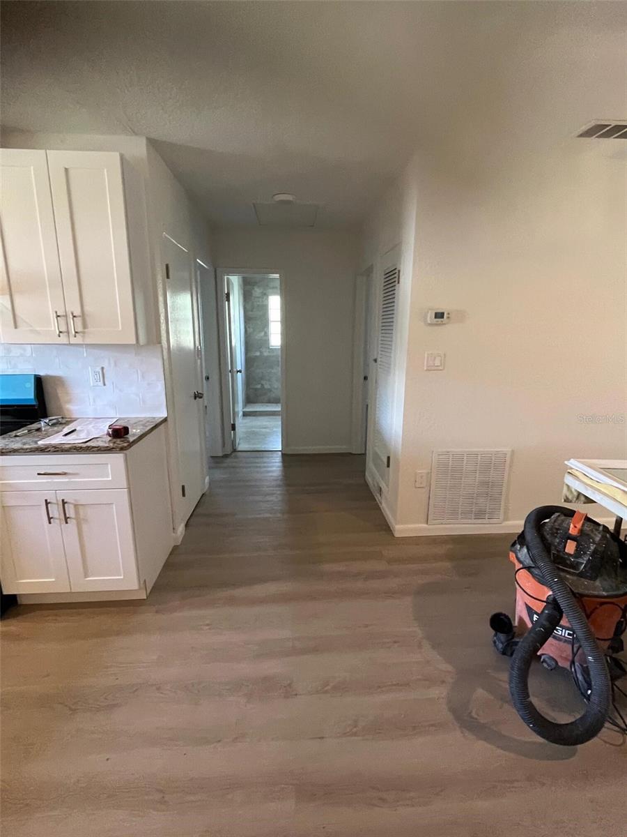 SOUTH VENICE - Residential