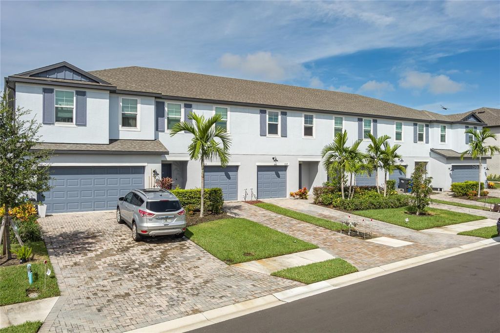 Photo of 5519 Tripoli Drive, Palmetto, FL 34221 (MLS # A4664533)