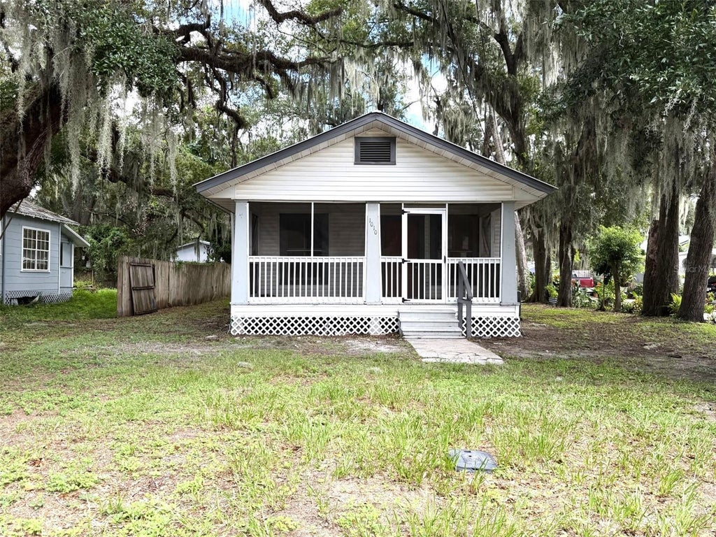 Photo of 1010 S Dudley Avenue, Bartow, FL 33830 (MLS # L4964719)