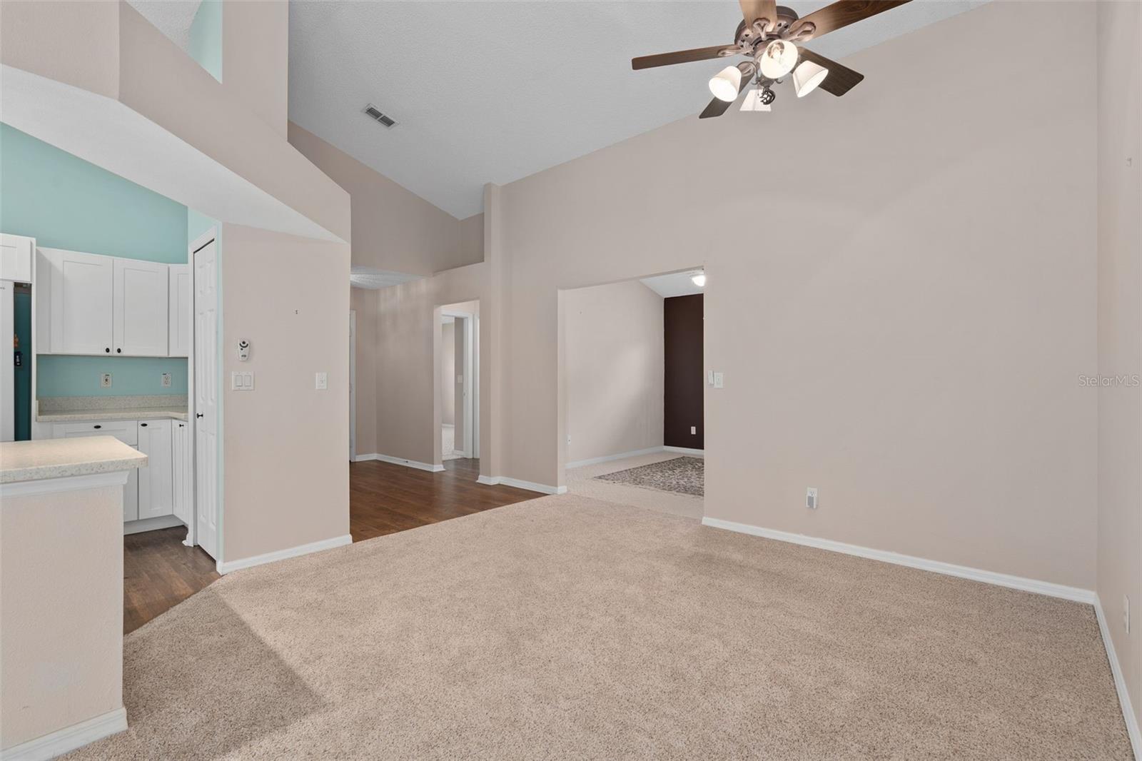 KINGS RIDGE - Residential