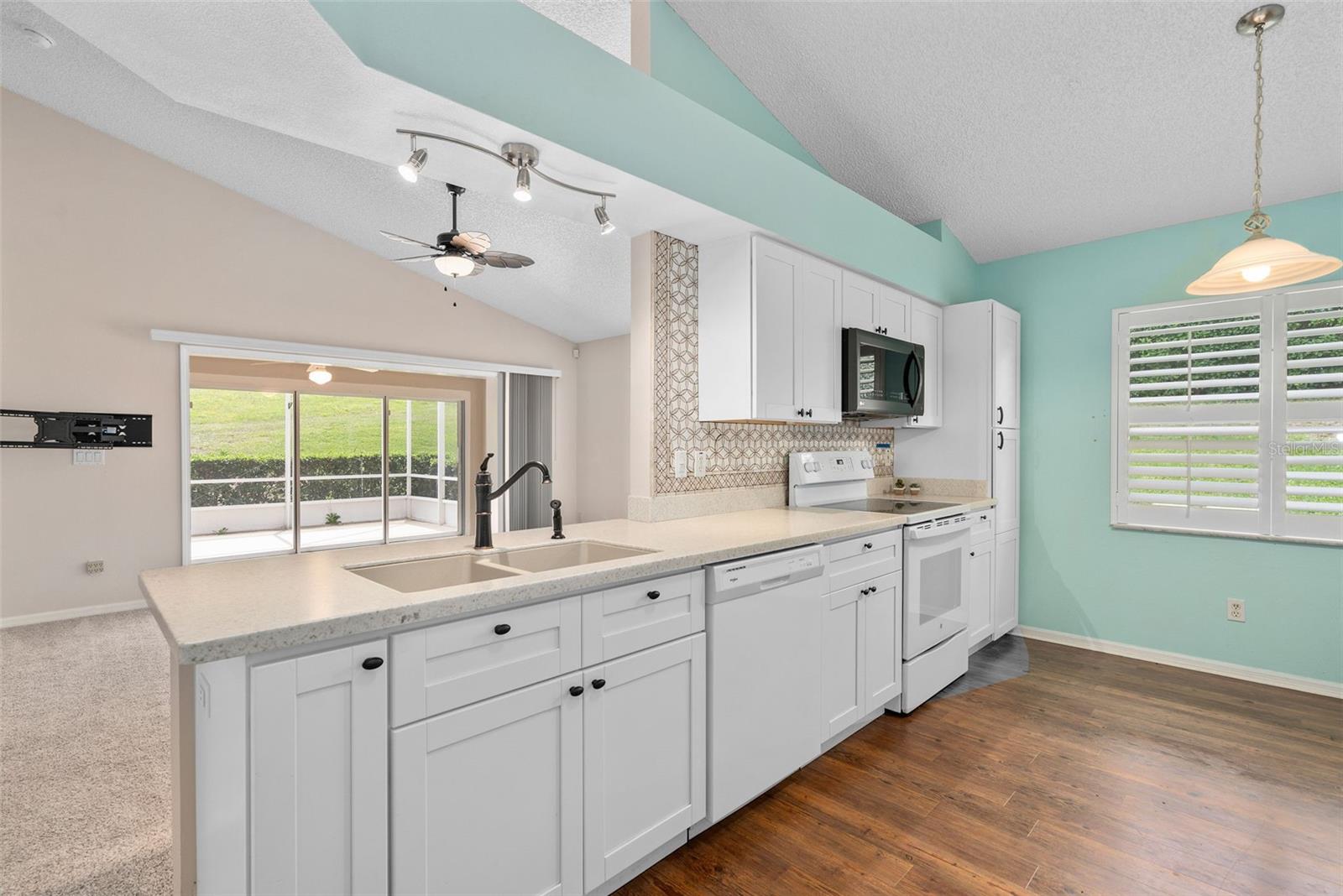KINGS RIDGE - Residential