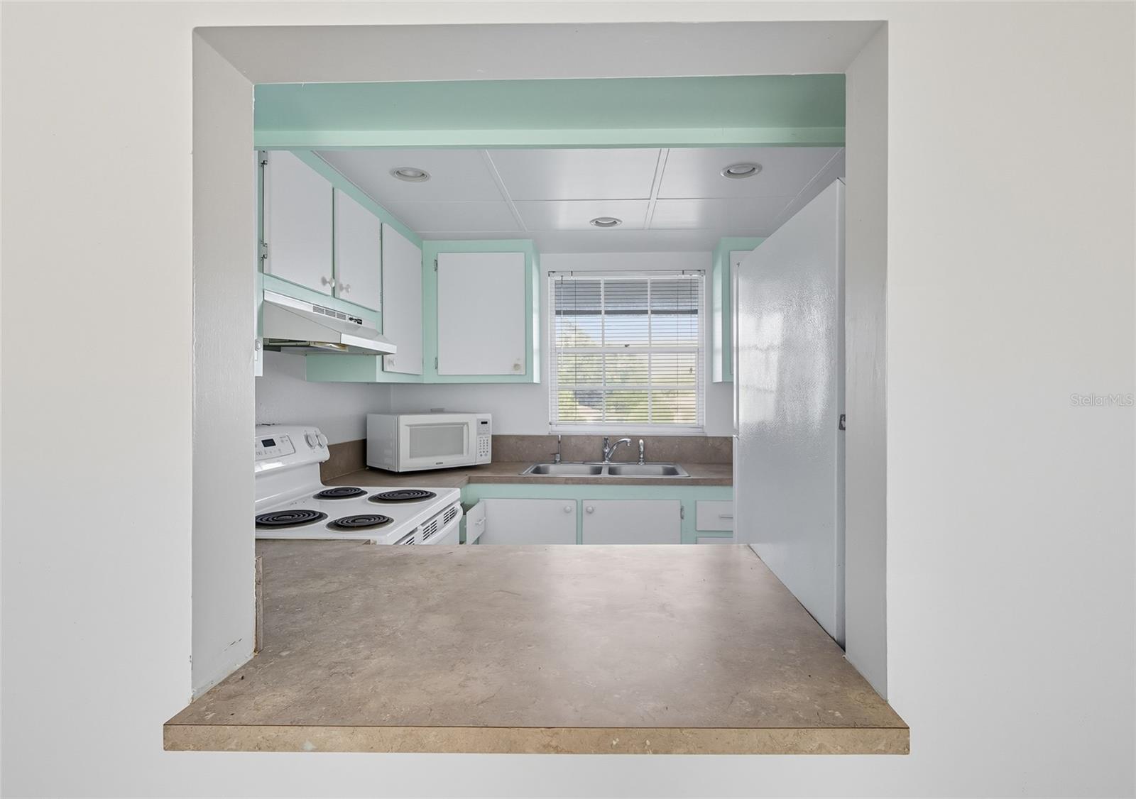 BURGUNDY CONDOS - Residential