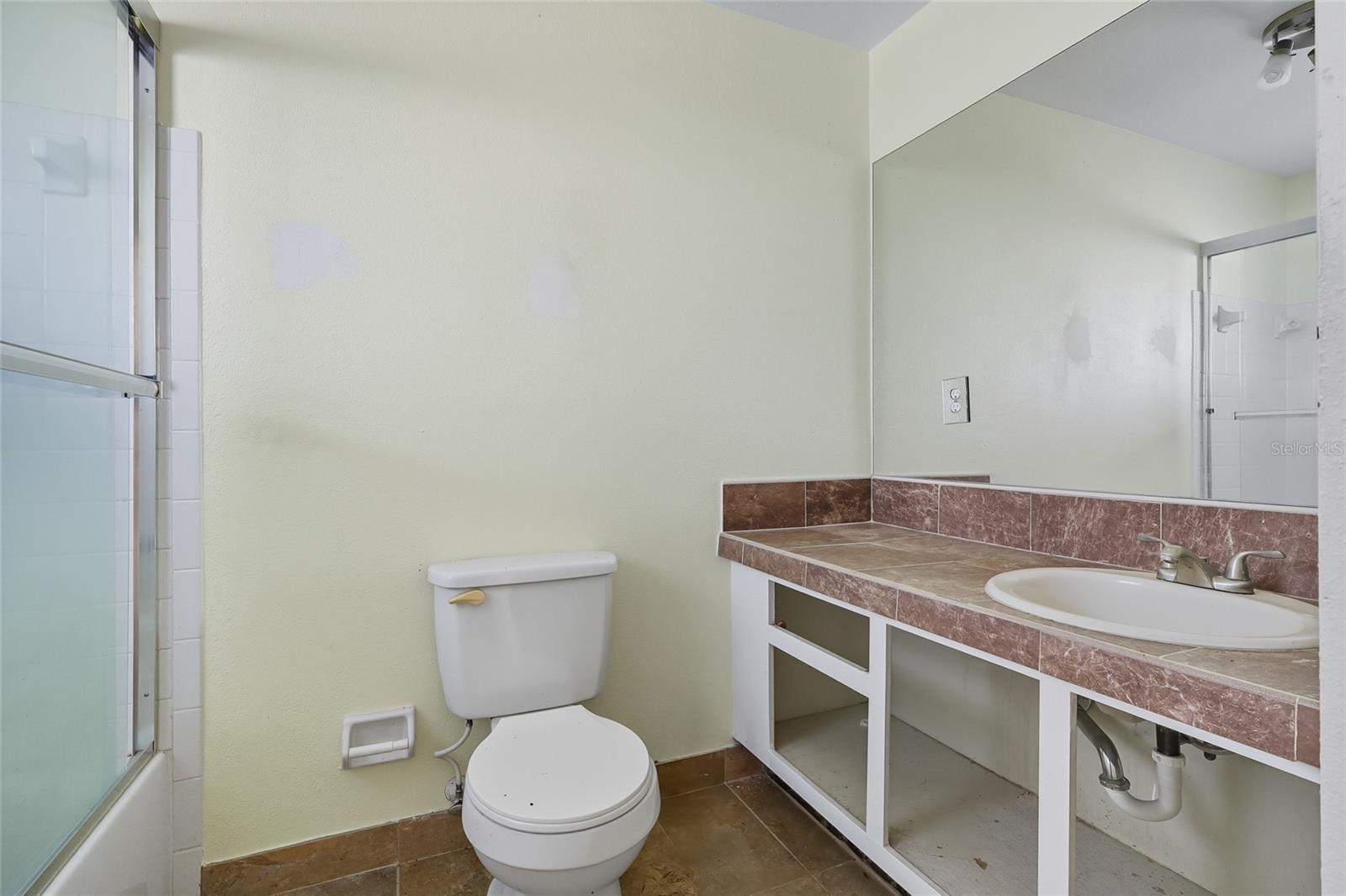BURGUNDY CONDOS - Residential