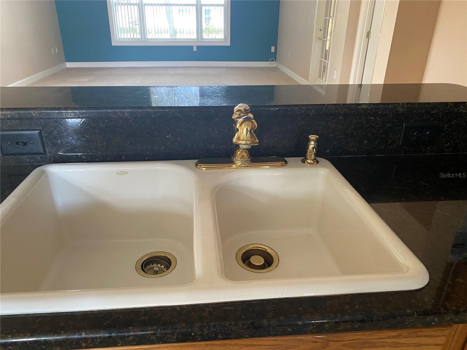 FOUNTAINS/OAK RUN PH I - Residential Lease