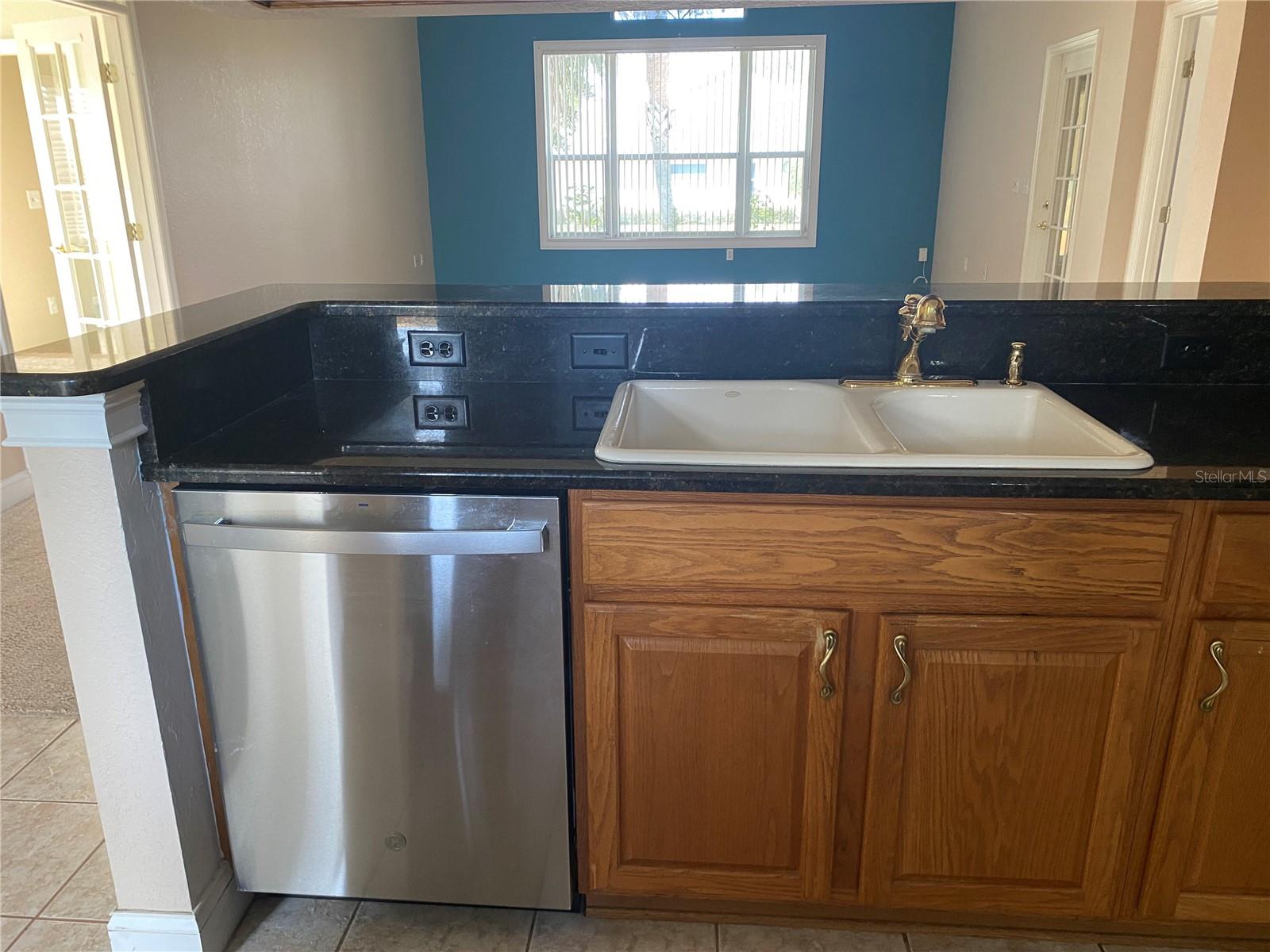 FOUNTAINS/OAK RUN PH I - Residential Lease