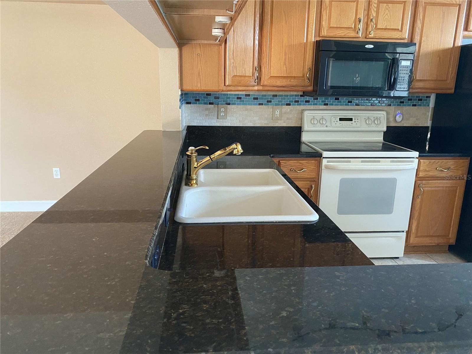 FOUNTAINS/OAK RUN PH I - Residential Lease