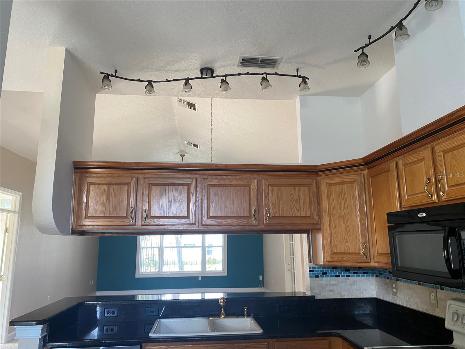 FOUNTAINS/OAK RUN PH I - Residential Lease