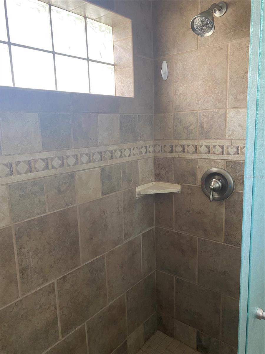 FOUNTAINS/OAK RUN PH I - Residential Lease