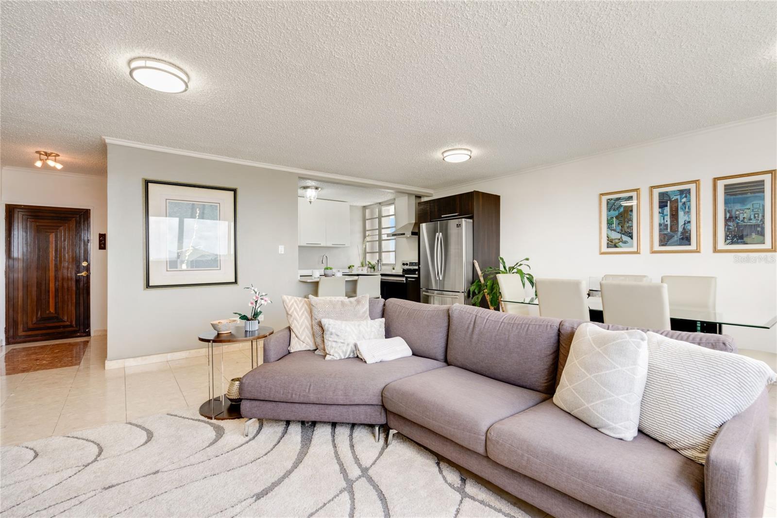 1704 SAN PATRICIO AVENUE 1704
