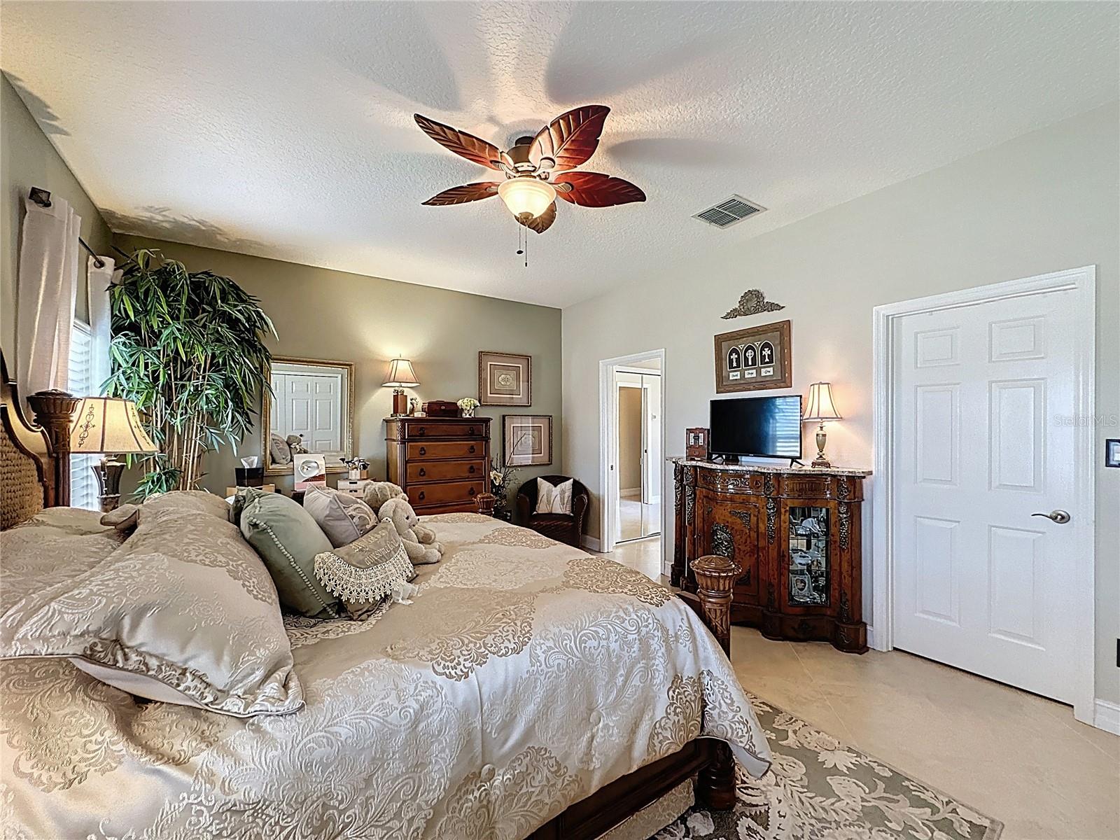 PLANTATION AT LEESBURG LONG MEADOW VILLAGE - Residential